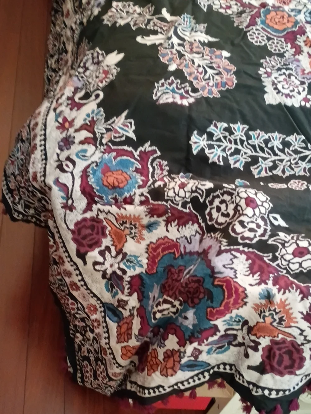 Urban Outfitters Zenia Tassel Duvet Cover And Pillow Shams, Full/Queen - NWT